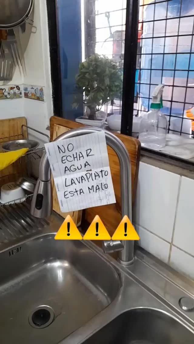 Instagram post from destapes_generales. This post is in position 0.